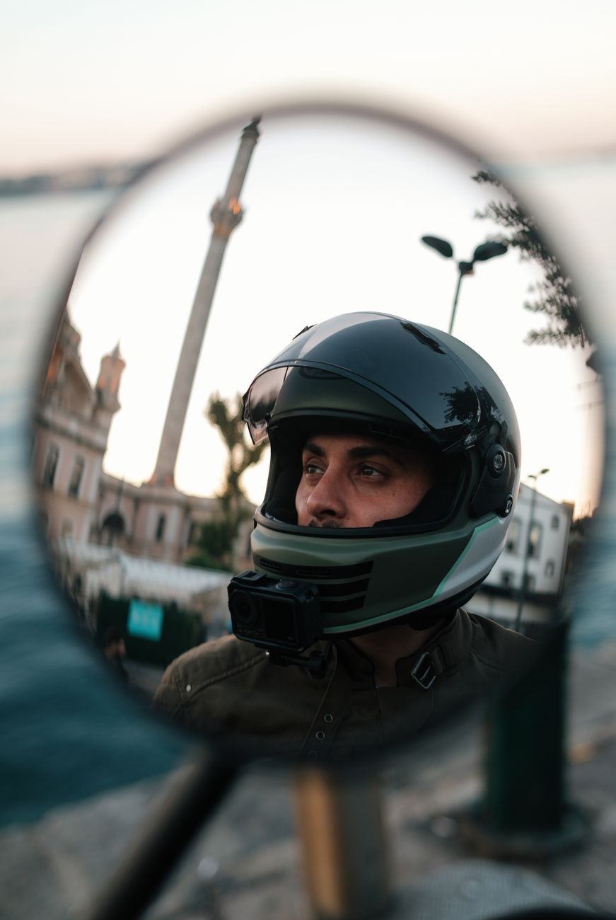 Tuzla’da İki Teker Üstünde Hayatta Kalma Rehberi: Sanayi Tozundan Sahil Esintisine Motosiklet Rehberi